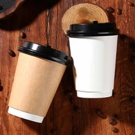 Šálky na kávu s dvojitou stenou